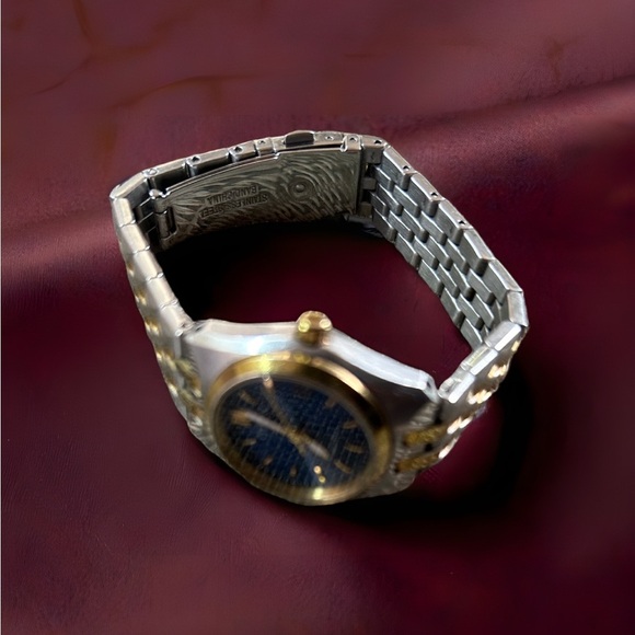 Citizen Gold and Silver Watch with Dark Dial - Picture 3 of 4